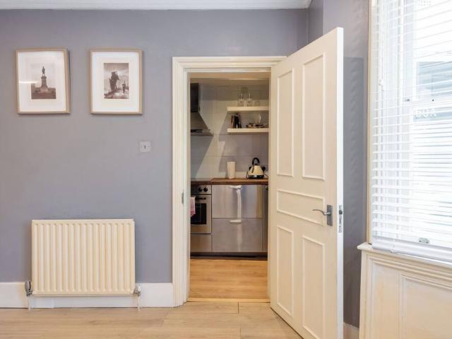 London, W10 6HR, United Kingdom | Studio townhouse for rent #168019102 | Rentberry