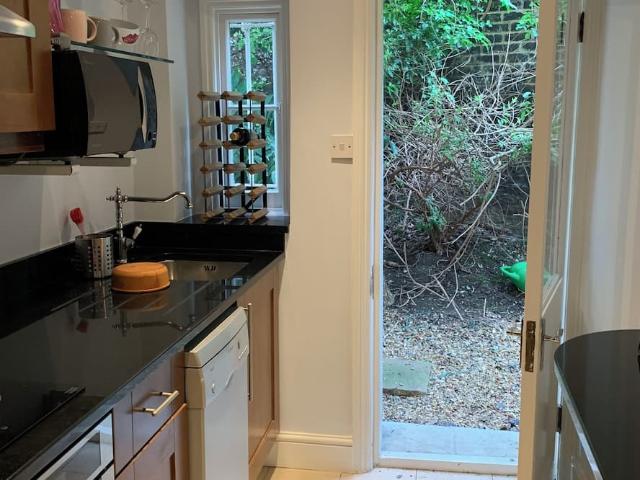 London, W10 6PB, United Kingdom | 2 bed apartment for rent #165858802 | Rentberry