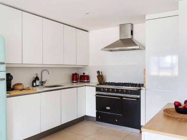London, W11 1LE, United Kingdom | 2 bed house for rent #165022867 | Rentberry