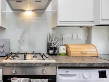 London, W12 0BW, United Kingdom | 2 bed house for rent #168023211 | Rentberry