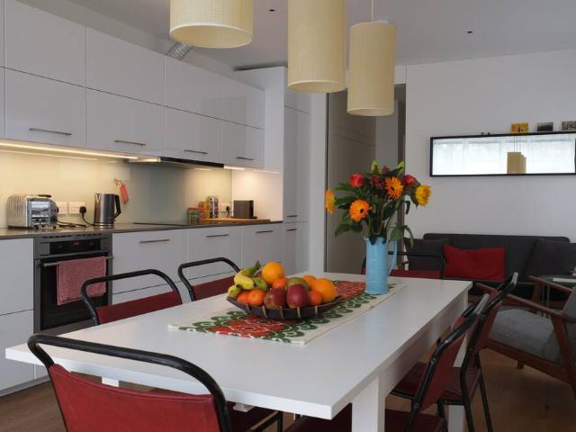 London, W12 0HB, United Kingdom | 2 bed apartment for rent #95948438 | Rentberry