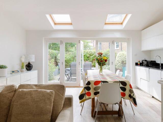 London, W12 8AH, United Kingdom | 4 bed townhouse for rent #95786199 | Rentberry
