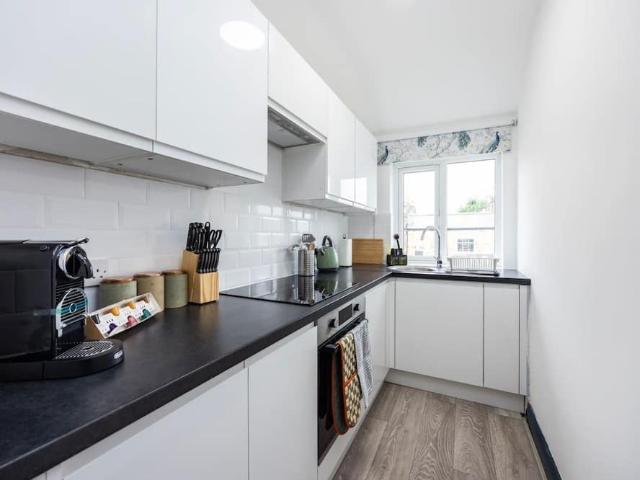 London, W12 8JH, United Kingdom | 1 bed apartment for rent #171781749 | Rentberry