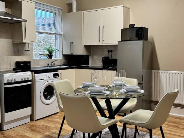London, W13 9RJ, United Kingdom | 2 bed apartment for rent #167047745 | Rentberry