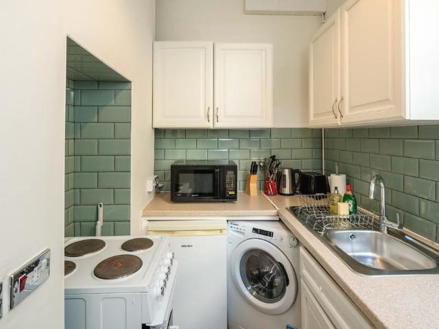 London, W1T 1HB, United Kingdom | 3 bed apartment for rent #135652943 | Rentberry