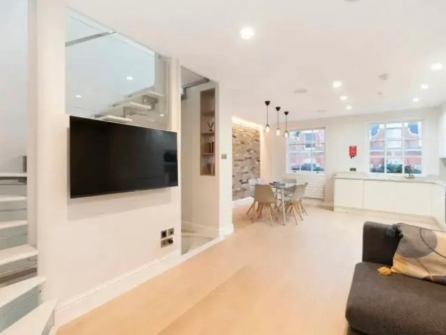 London W1T, 3 bed flat to rent, £9,533 pcm | PrimeLocation