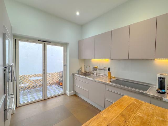 London, W1W 5AG, United Kingdom | 2 bed townhouse for rent #147772947 | Rentberry