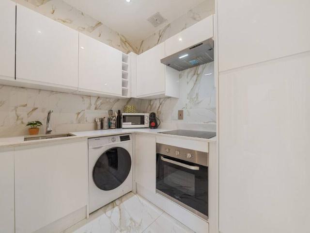 London, W1C 2JX, United Kingdom | 3 bed condo for rent #123182639 | Rentberry