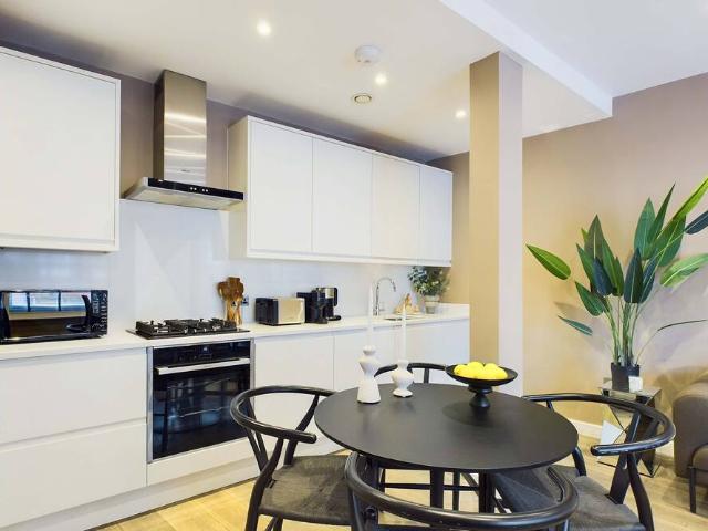 London, W1D 6QJ, United Kingdom | Studio townhouse for rent #97117145 | Rentberry