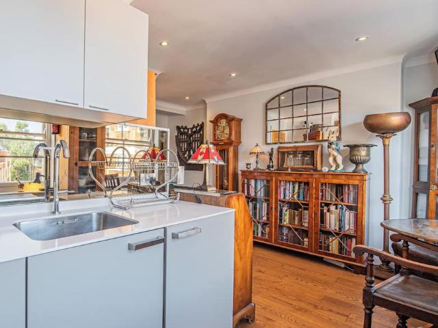 London, W1D 7PE, United Kingdom | 1 bed condo for rent #136379822 | Rentberry