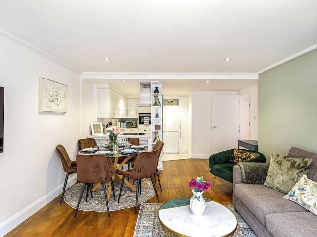London, W1F 7NS, United Kingdom | 2 bed apartment for rent #170592604 | Rentberry