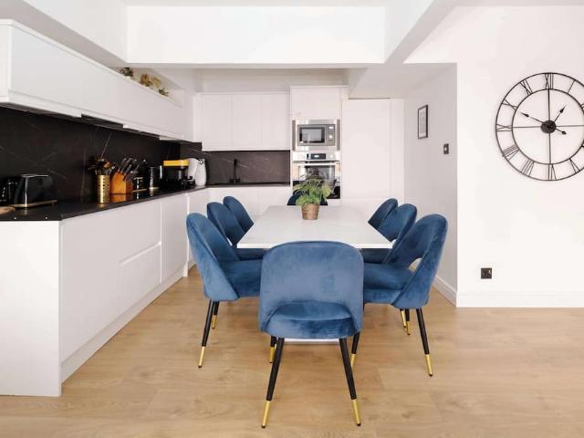 London, W1G 6QE, United Kingdom | 3 bed house for rent #147388802 | Rentberry