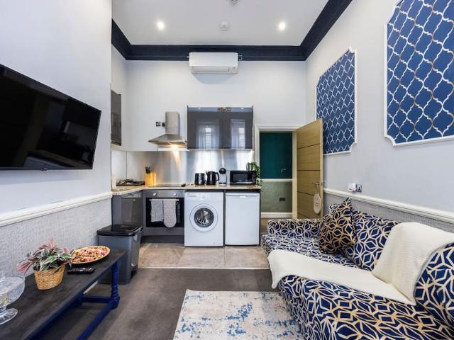 London, W1G 9YD, United Kingdom | 2 bed apartment for rent #164411873 | Rentberry