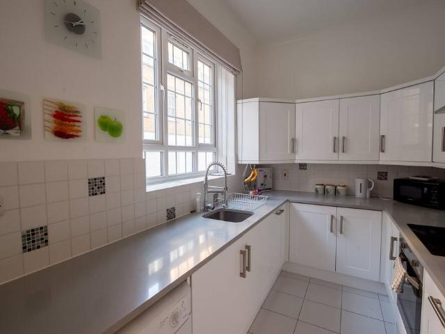 London, W1J 7BZ, United Kingdom | 3 bed house for rent #96323056 | Rentberry