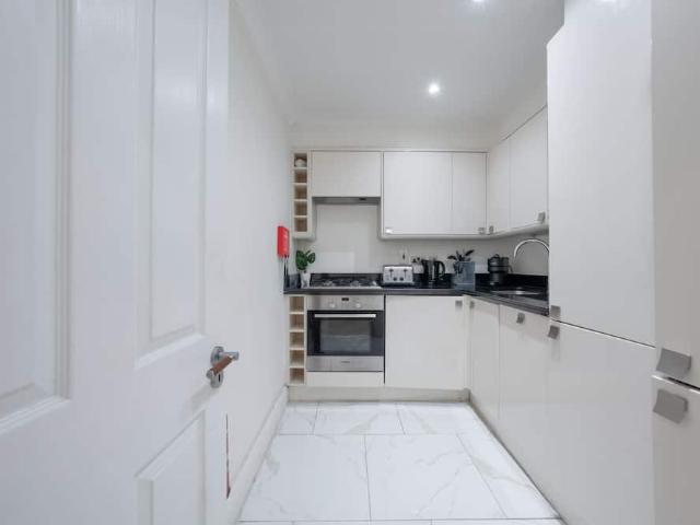 London, W1J 7SQ, United Kingdom | 2 bed apartment for rent #98188559 | Rentberry