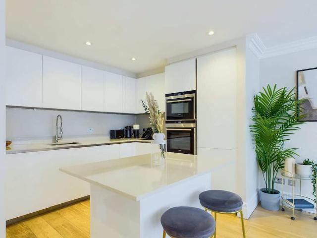 London, W1K 5SE, United Kingdom | 2 bed apartment for rent #125264716 | Rentberry