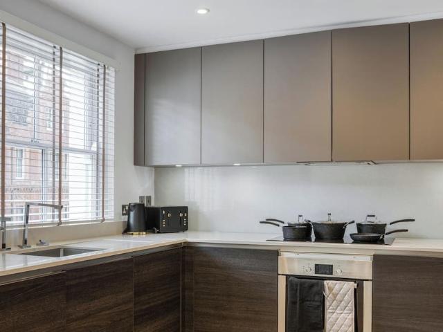 London, W1K 6WZ, United Kingdom | 3 bed duplex for rent #165618953 | Rentberry