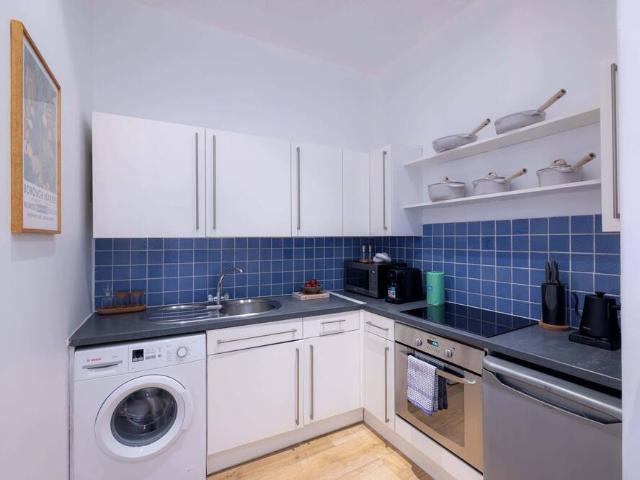 London, W1S 1PF, United Kingdom | 3 bed apartment for rent #147385035 | Rentberry