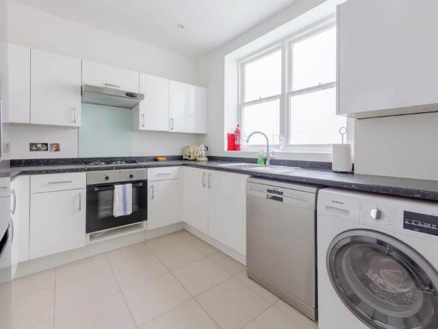 London, W2 3HE, United Kingdom | 3 bed house for rent #97922625 | Rentberry