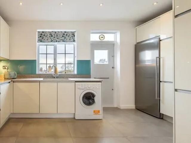 London, W2 2JE, United Kingdom | 3 bed apartment for rent #121507891 | Rentberry