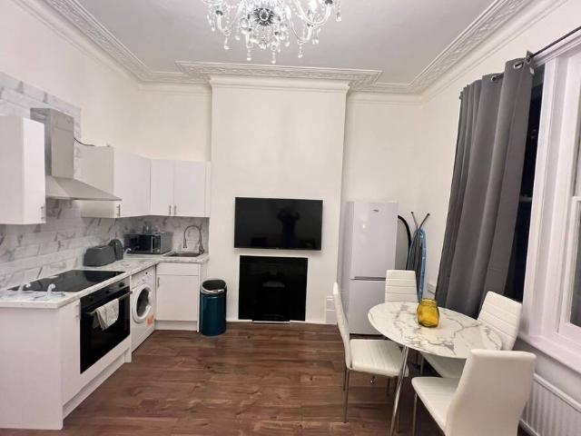 London, W4 3AY, United Kingdom | 1 bed apartment for rent #97859879 | Rentberry