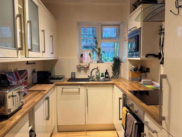 London, W4 3DG, United Kingdom | Studio apartment for rent #168702905 | Rentberry