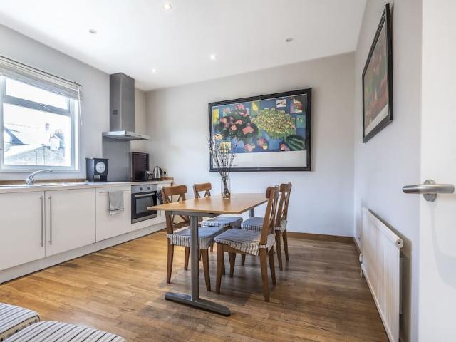 London, W4 1PG, United Kingdom | 3 bed townhouse for rent #95658865 | Rentberry