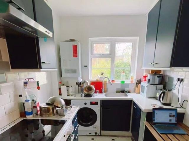 London W4, 2 bed flat to rent, £3,100 pcm | PrimeLocation