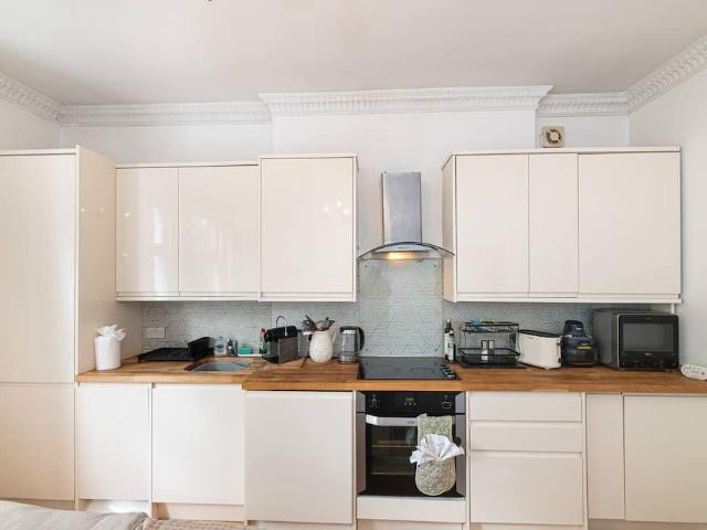 London, W5 2EE, United Kingdom | 3 bed apartment for rent #172093230 | Rentberry