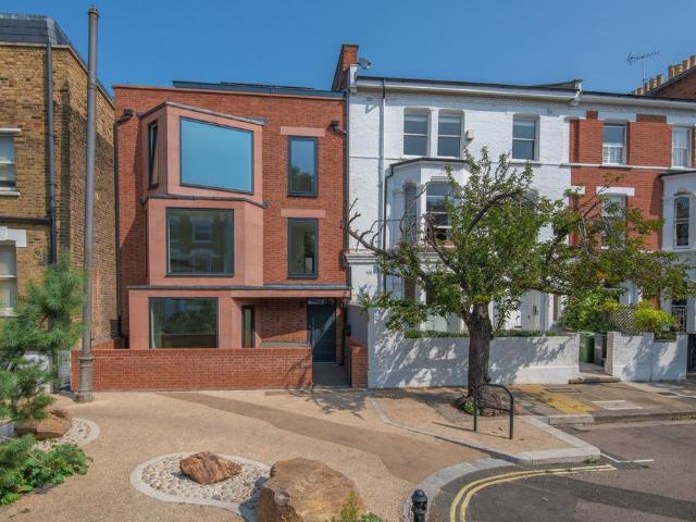 London W6 3 bed terraced house to rent £4,950 pcm £1,142 pw