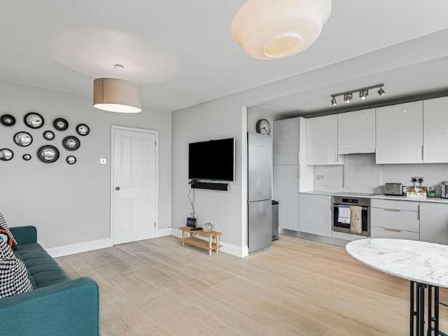 London, W6 0NW, United Kingdom | 1 bed apartment for rent #95767788 | Rentberry