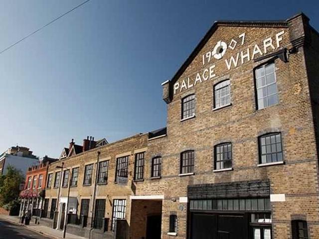 London W6 2 bed apartment to rent £4,312 pcm £995 pw