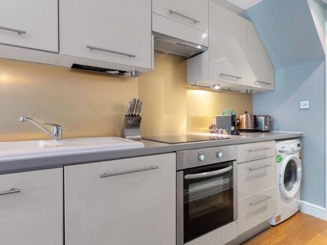 London, W6 7PZ, United Kingdom | 1 bed apartment for rent #164415119 | Rentberry