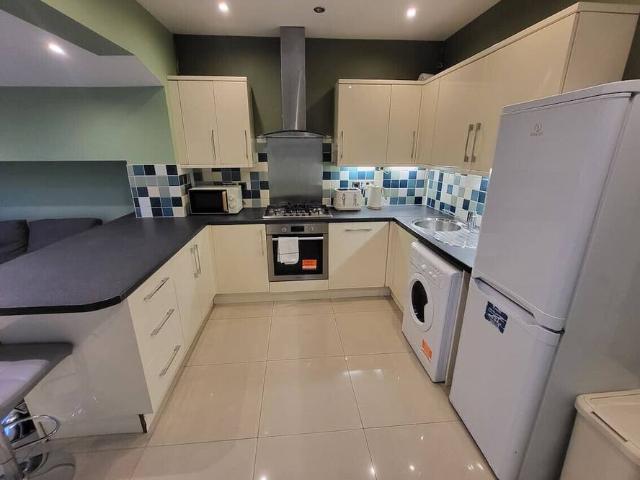 London, W6 8DU, United Kingdom | 4 bed house for rent #160300737 | Rentberry