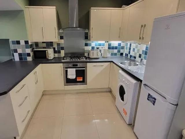 London, W6 8DU, United Kingdom | 4 bed house for rent #160300737 | Rentberry