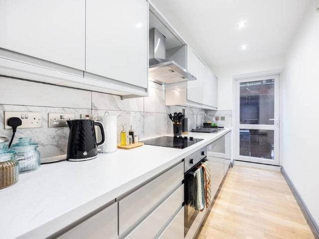 London, W6 9PL, United Kingdom | 1 bed apartment for rent #171778671 | Rentberry