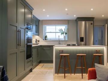 London, W8 7PA, United Kingdom | 3 bed townhouse for rent #164925333 | Rentberry