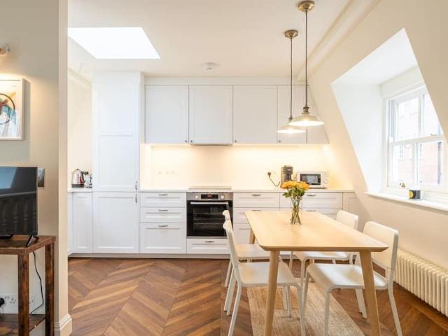 London, W8 7SA, United Kingdom | 2 bed house for rent #176001888 | Rentberry