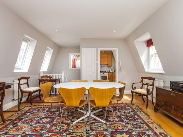 London, W8 7SA, United Kingdom | 3 bed house for rent #123941265 | Rentberry