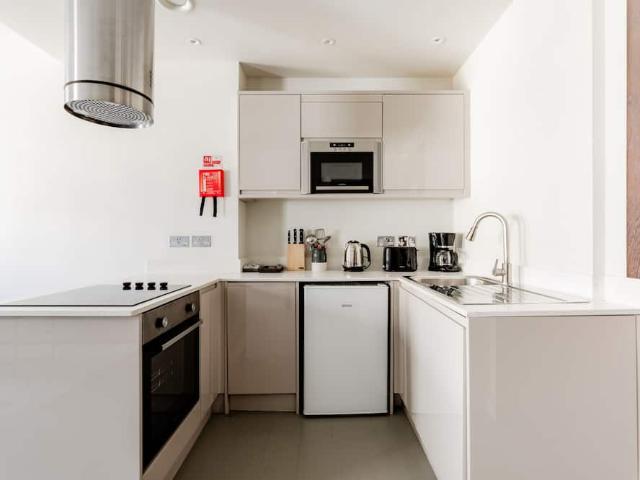 London, W8 5DB, United Kingdom | 1 bed apartment for rent #147459624 | Rentberry