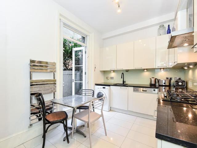 London, W8 6AE, United Kingdom | 3 bed apartment for rent #147752173 | Rentberry