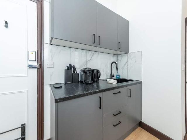 London, W8 6BD, United Kingdom | 1 bed apartment for rent #170587799 | Rentberry