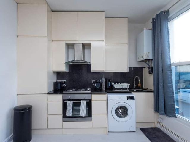 London, W9 3EU, United Kingdom | 2 bed apartment for rent #168054309 | Rentberry