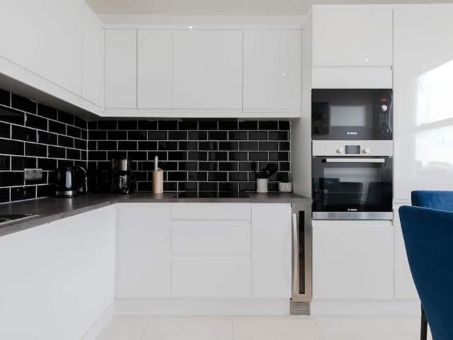 London, W9 3QF, United Kingdom | 2 bed apartment for rent #127630921 | Rentberry