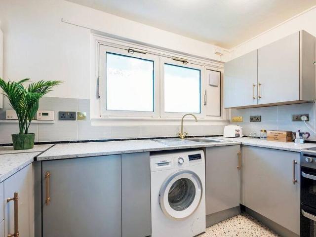 London, W9 3RP, United Kingdom | 3 bed house for rent #136593216 | Rentberry