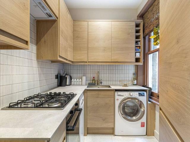 London, W9 2LZ, United Kingdom | 3 bed apartment for rent #171432304 | Rentberry