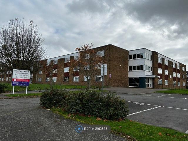 Long Meadow Road, Aylesbury HP21, Studio to rent, £975 pcm | PrimeLocation