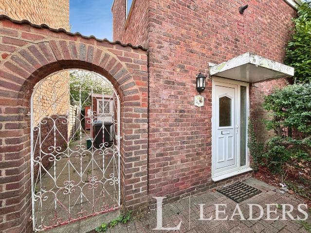 Long Banks, Harlow CM18, 3 bed detached house to rent, £1,750 pcm | PrimeLocation