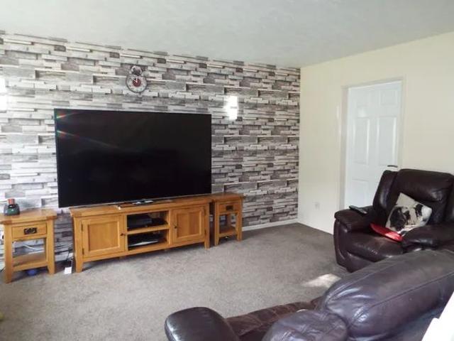 Long Croft, Cannock, WS12, Property for rent