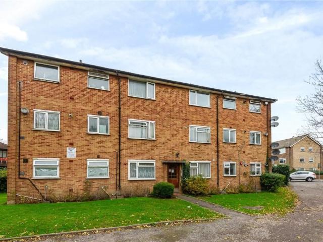 Long Drive, Ruislip HA4, 2 bed flat to rent, £1,650 pcm | PrimeLocation